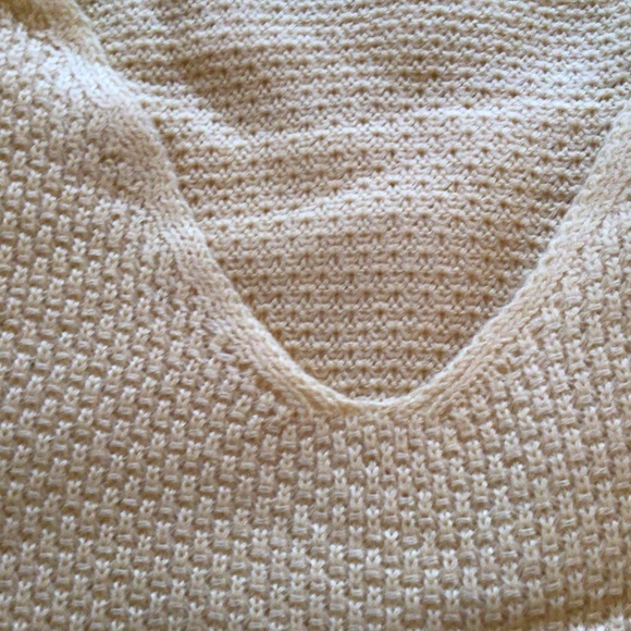 Boutique Khaki oversized rib knit sweater in xl - Picture 5 of 10